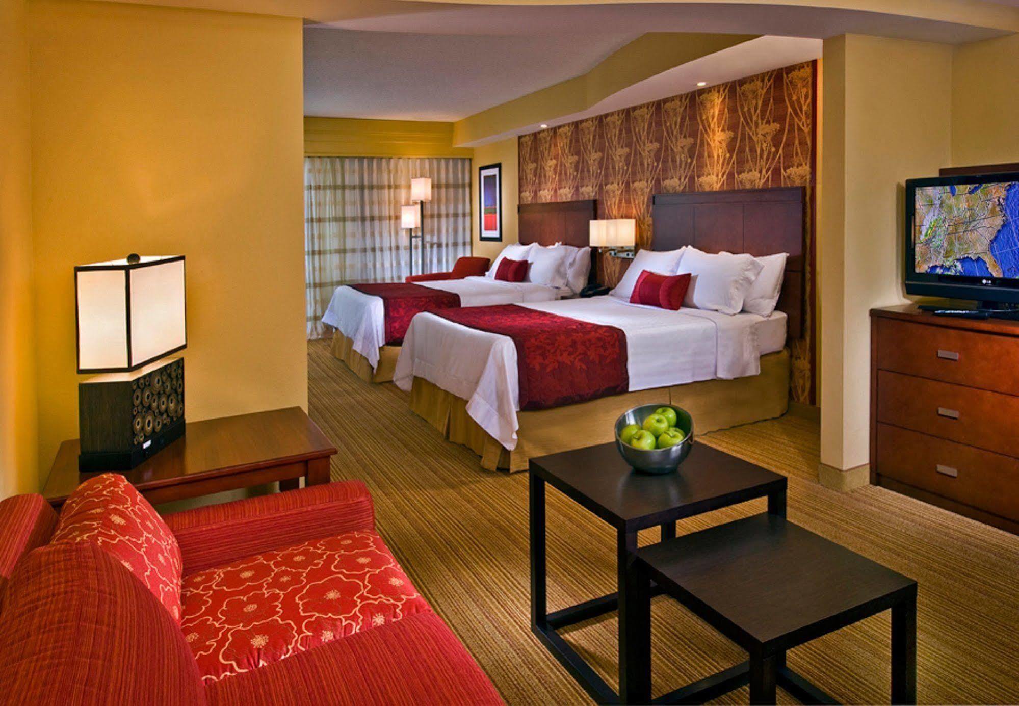 Courtyard Newport News Airport Hotell Eksteriør bilde